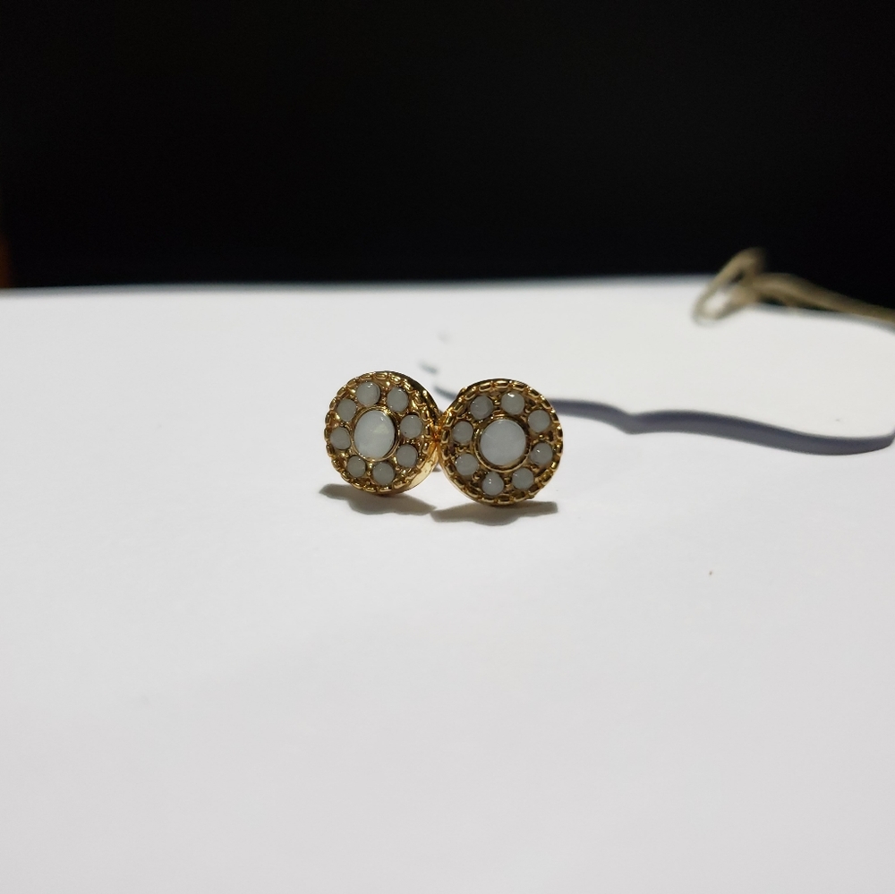 Rounds Studs